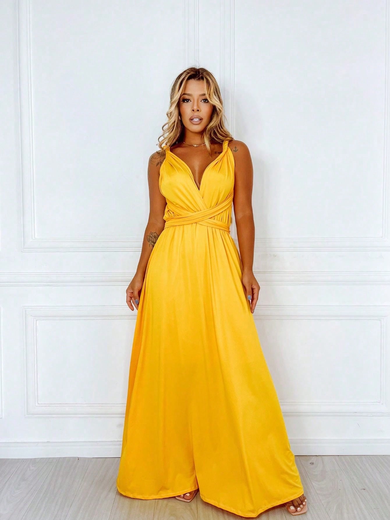 Vestido Feminino Longo Várias Forma de Amarração Infinity